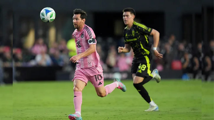 মেসির দাপটে অরল্যান্ডোকে হারিয়ে ফাইনালে মায়ামি