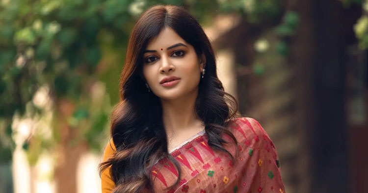 নতুন রূপে ফিরছেন মধুমিতা, ‘অটবি’তে মনস্তাত্ত্বিক চরিত্র