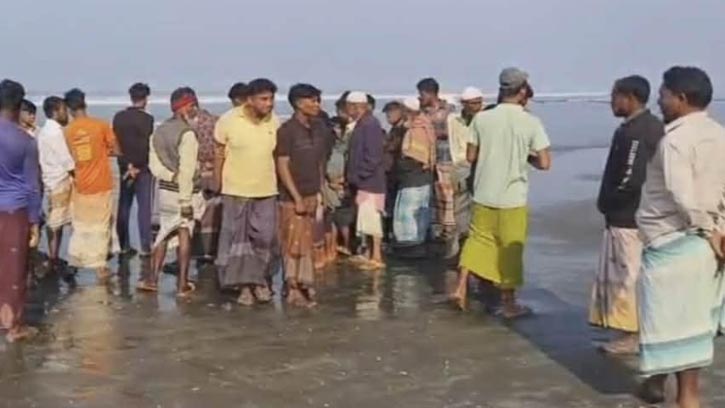 টেকনাফ সমুদ্র সৈকত থেকে তরুণ-তরুণীর মরদেহ উদ্ধার