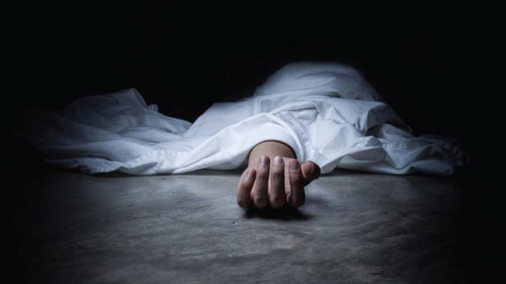 স্বামীর সাথে পুকুরে গোসলে গিয়ে গৃহবধূর মৃত্যু