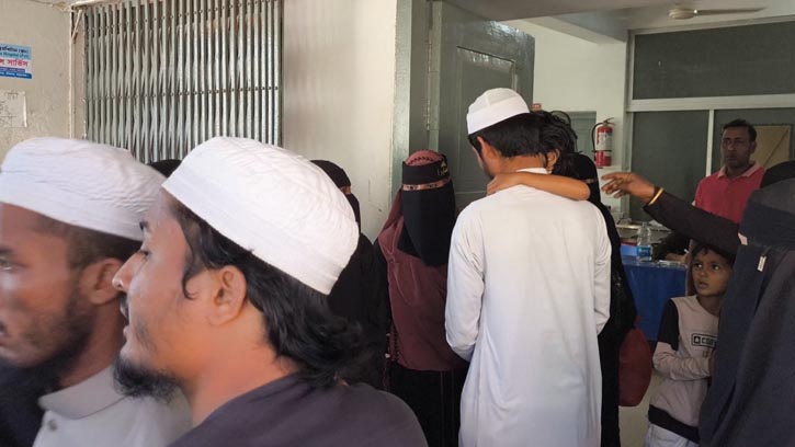 সেন্টমার্টিনে স্পিডবোট ডুবে মা-মেয়ের মৃত্যু