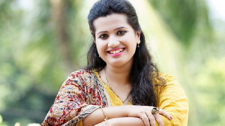 চাচার বিরুদ্ধে জমি দখলের অভিযোগে বিস্ফোরক ফেসবুক পোস্ট ন্যান্সির