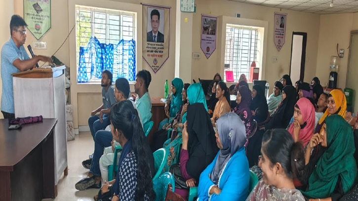 সার্বজনীন গ্রুপের অলরাউন্ডার প্রশিক্ষণ কর্মসূচি