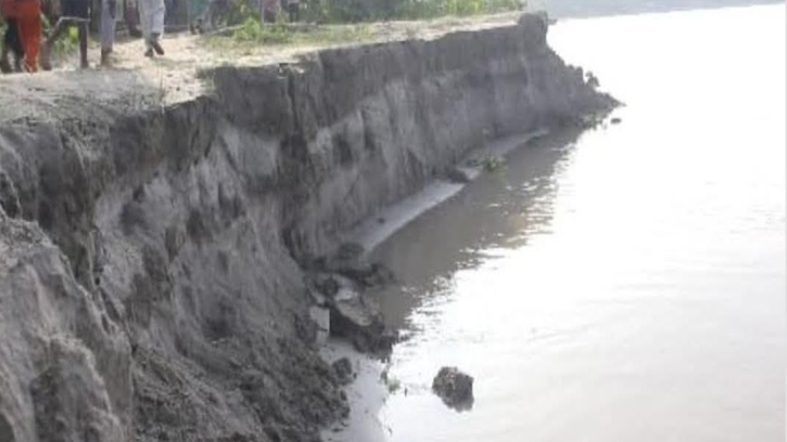 কুড়িগ্রামে পাঁচ বছরে নদীগর্ভে ১১ হাজার পরিবারের বসতভিটা বিলীন