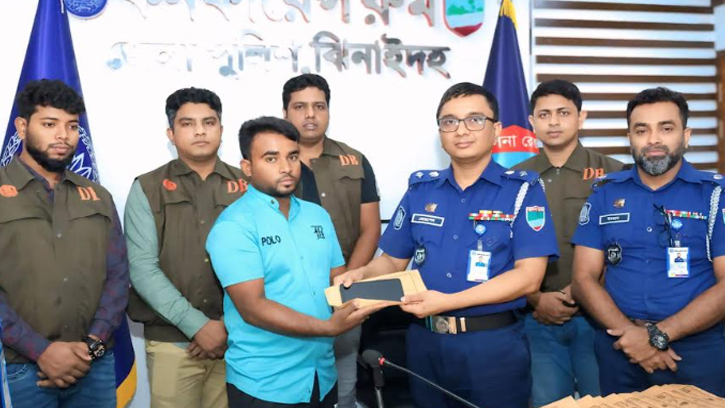 ঝিনাইদহে আবারও চুরি হওয়া ১১৯ মোবাইল ফোন উদ্ধার