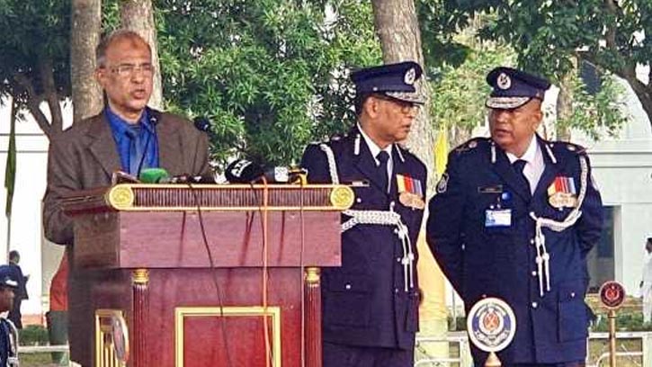 পুলিশ রাষ্ট্র-জনগণের সেবক, কোনো রাজনৈতিক দলের নয়: স্বরাষ্ট্র উপদেষ্টা