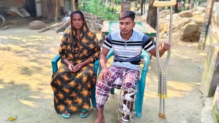 শার্শার সাব্বিরের পঙ্গুত্বমুক্তির জন্য প্রয়োজন ২ লাখ টাকা