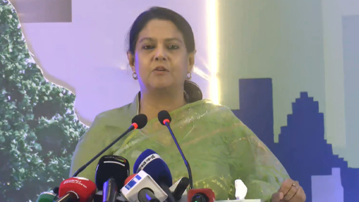 মানুষকে বস্তিবাসী হতে না দেওয়াই মূল লক্ষ্য হওয়া উচিত: পরিবেশ উপদেষ্টা