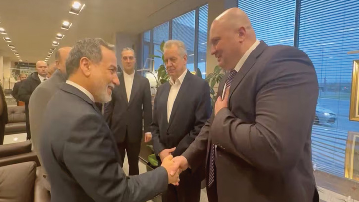 পুতিনের সমর্থন চাইতে রাশিয়ায় ইরানের পররাষ্ট্রমন্ত্রী আরাঘচি