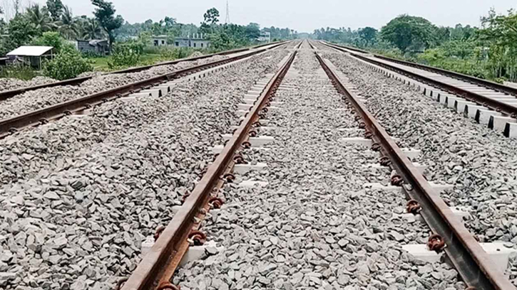 নীলফামারীতে রেললাইনের পাশে অজ্ঞাত নারীর মরদেহ