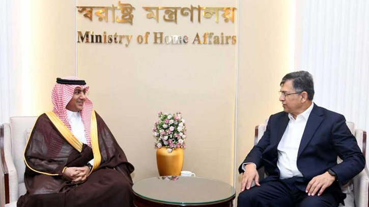 সৌদিতে থাকা শর্ত পূরণকারী রোহিঙ্গাদের দ্রুত পাসপোর্ট দেওয়ার নির্দেশ স্বরাষ্ট্রমন্ত্রীর