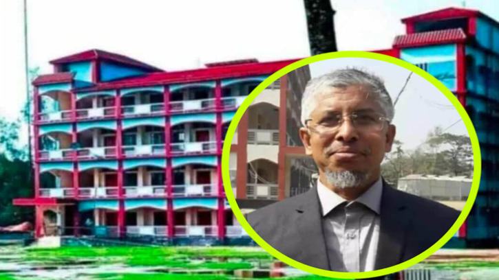 বহিষ্কৃত প্রধান শিক্ষকের হাতে স্কুল সভাপতি লাঞ্ছিত 