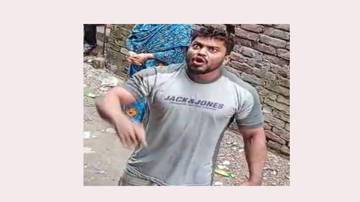 শনির আখড়ায় সাংবাদিক কামাল ও তার পরিবারকে হত্যার হুমকি