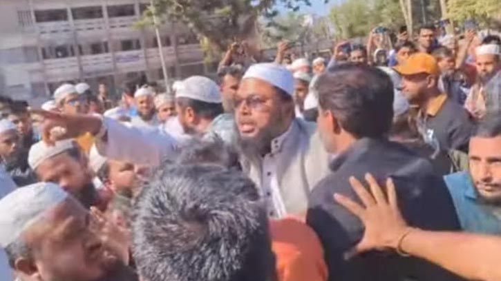 রামগঞ্জে ইসলামী আন্দোলন ও বিএনপি সমর্থকদের মধ্যে সংঘর্ষ