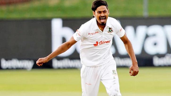 সাকিবকে পেছনে ফেলে শীর্ষে তাইজুল