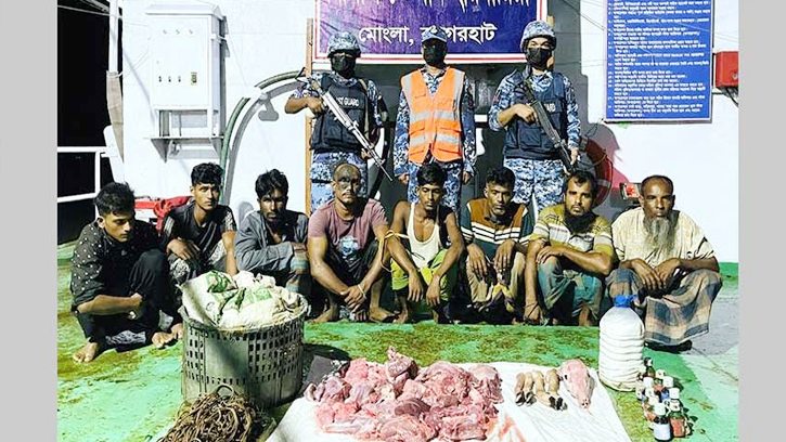 হারবারিয়ায় ১৩ কেজি হরিণের মাংস ও কাঁকড়াসহ ৮ শিকারী আটক