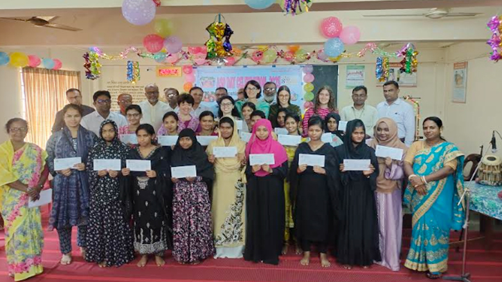 ঋশিল্পীর আমার সোনার পরিবারের প্রতিষ্ঠাবার্ষিকী পালন