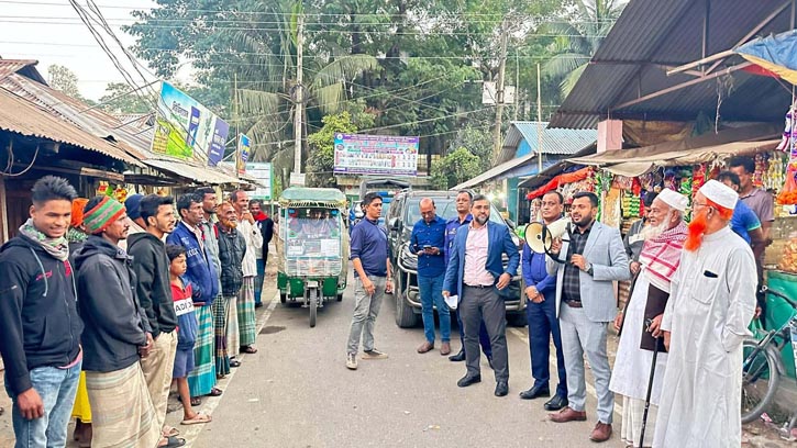 সীতাকুণ্ডে প্রশাসনের মাঠপর্যায়ে তৎপরতা