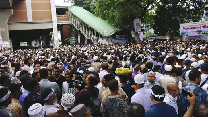 শিক্ষকদের হুঁশিয়ারি: প্রজ্ঞাপন না এলে সচিবালয়ে পদযাত্রা