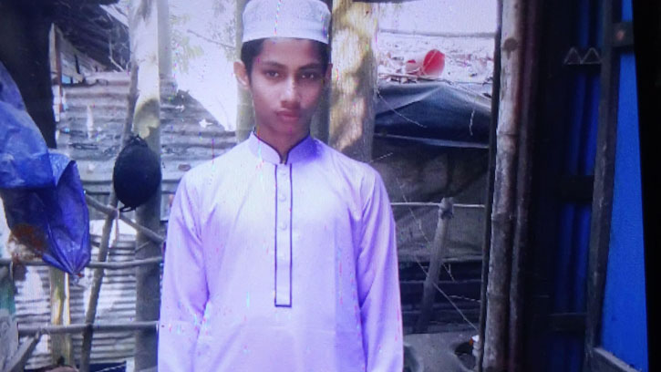 লক্ষ্মীপুরের চন্দ্রগঞ্জে মাদ্রাসা ছাত্রের সন্ধান চায় পরিবার