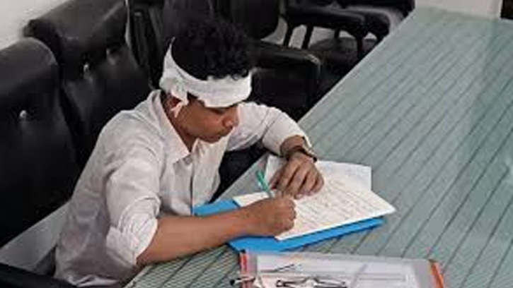 এসএসসি পরীক্ষার হলে ফ্যান খুলে পড়ে শিক্ষার্থী আহত