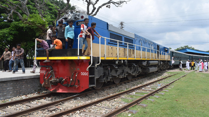 চাঁদপুর-চট্টগ্রাম রুটে নতুন করে আন্তঃনগর ট্রেন দেওয়ার আবেদন