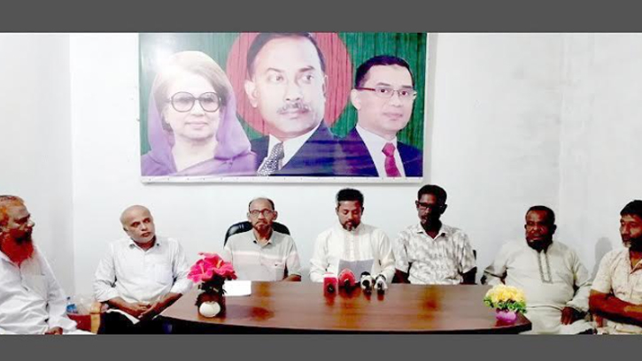 ঘোড়াঘাটে বিএনপিতে যোগ দেওয়া ৩ ইউপি সদস্যের পাল্টা সংবাদ সম্মেলন