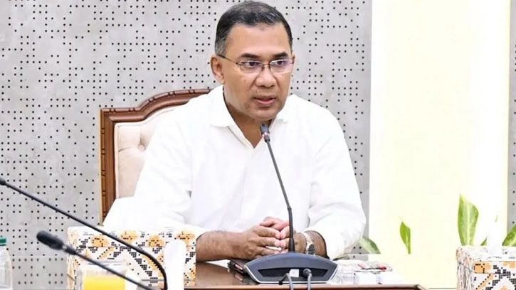 সরকারি ছুটিতেও অফিস করছেন প্রধানমন্ত্রী