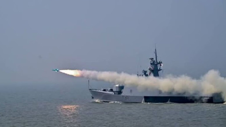 কক্সবাজার–হাতিয়ার মাঝসমুদ্রে নৌবাহিনীর মহড়া, নৌযানে নিষেধাজ্ঞা
