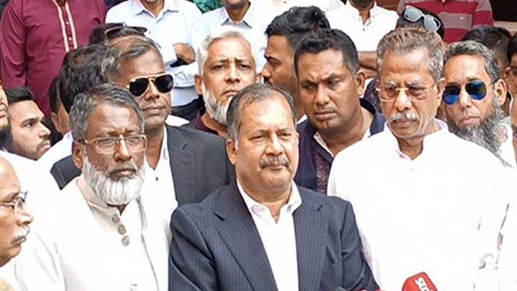 ফ্যামিলি কার্ডে শুরুতেই অর্থ সহায়তা দেওয়া হবে: তথ্যমন্ত্রী
