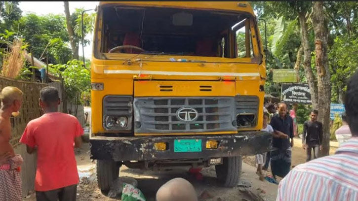 পঞ্চগড়ে বালুবাহী ট্রাকের চাপায় শিক্ষার্থী নিহত