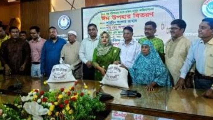 ব্রাহ্মণবাড়িয়ায় ঈদ সামগ্রী পেল ৫শ পরিবার