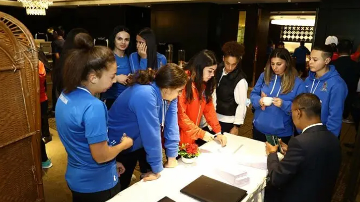 ত্রিদেশীয় সিরিজের জন্য ঢাকায় পৌঁছেছে আজারবাইজান নারী ফুটবল দল