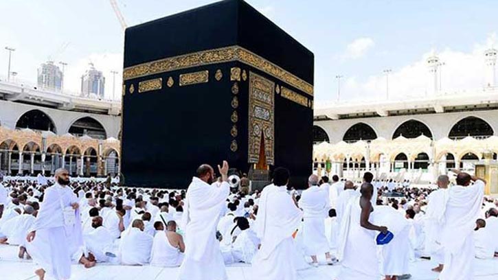 ইহরামের পবিত্রতা রক্ষা: ওমরাহ ও হজযাত্রীদের জন্য যা করা নিষিদ্ধ