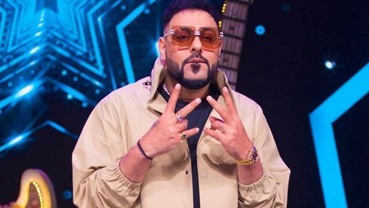 অশ্লীলতার অভিযোগে র‍্যাপার বাদশার খোঁজে পুলিশ