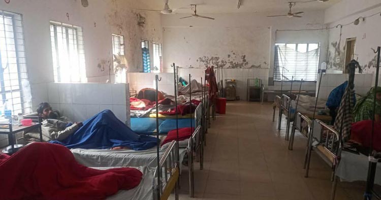 ঠান্ডাজনিত রোগে বাড়ছে আক্রান্ত বৃদ্ধ ও শিশু রোগী, দুর্ভোগে খেটে খাওয়া মানুষ