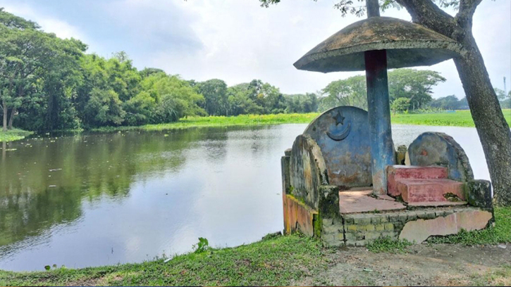 নদীর নাম কলঙ্কিনী: বিশ্বাসের গল্প, বাস্তবতার প্রশ্ন