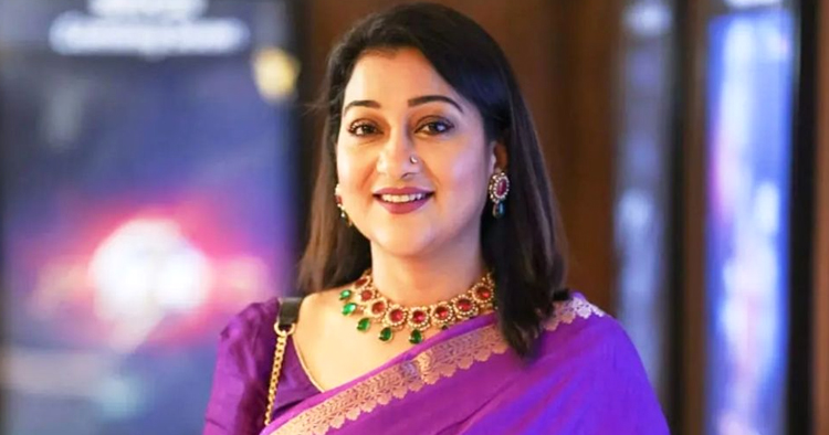 নাহলে কেস করে দেব!’ শাড়ি উপহার পেয়ে দীপার রসিকতা