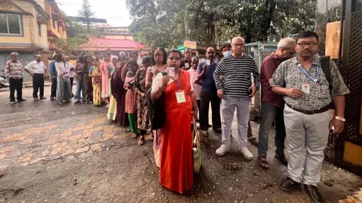 ‘ভোট কারচুপি’ নিয়ে উঠল প্রশ্ন