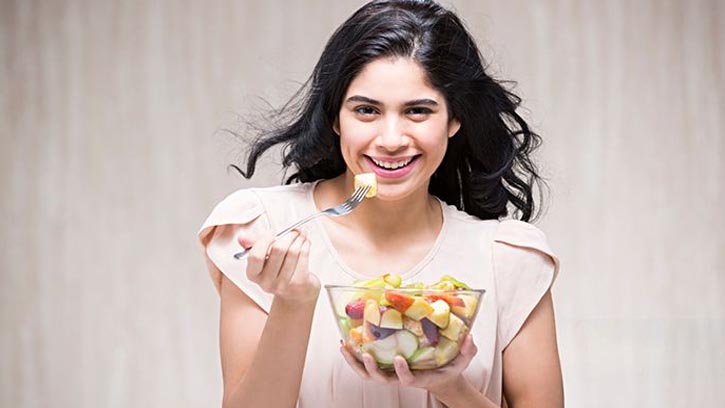 স্বাস্থ্য ভালো রাখতে নারীদের জন্য ১০টি ডায়েট টিপস
