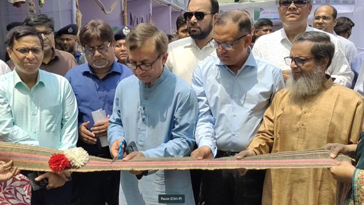 বাসে অতিরিক্ত ভাড়া নিলে ব্যবস্থা নেওয়া হবে: বাণিজ্যমন্ত্রী