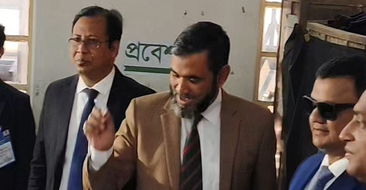 ভোটে বাধা বা কারচুপি কোনভাবেই চলবে না; ইসি সানাউল্লাহ