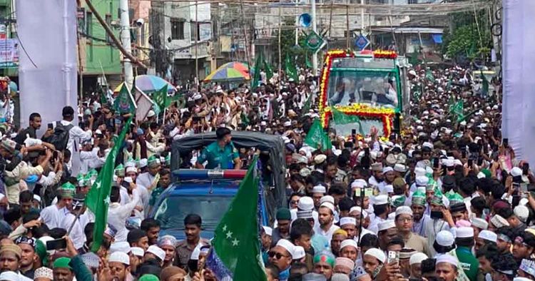 শান্তি ও মানবতার বার্তায় চট্টগ্রামে জশনে জুলুস