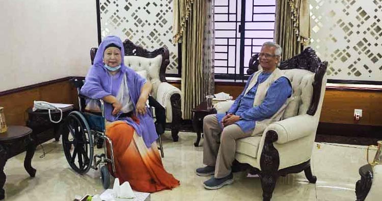 সেনাকুঞ্জে প্রধান উপদেষ্টার সঙ্গে খালেদা জিয়ার সংক্ষিপ্ত আলাপ