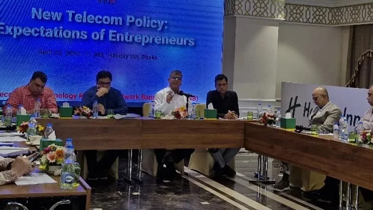 স্মার্টফোনের ন্যূনতম দাম ২৫০০ টাকা নির্ধারণের পরিকল্পনা সরকারের