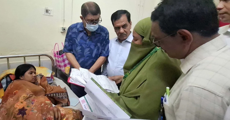 হাসপাতালে স্যালাইন থাকা সত্ত্বেও বাইরে থেকে কিনে দিতে বলায় নার্সের বিরুদ্ধে ব্যবস্থা