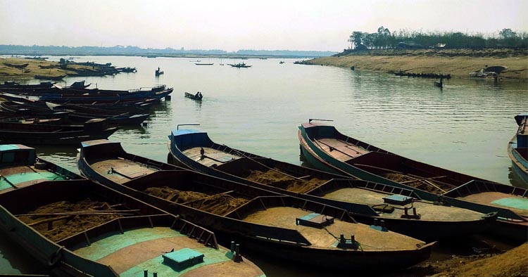 ২৬ জনের বিরুদ্ধে এক সপ্তাহ পর মামলা