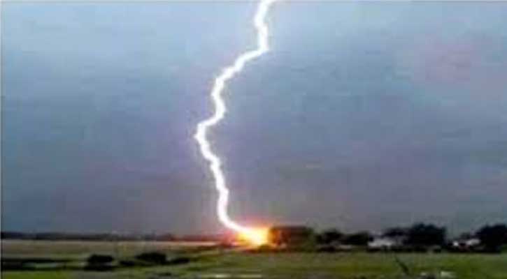 ময়মনসিংহে বজ্রপাতে বাবা-ছেলের মৃত্যু