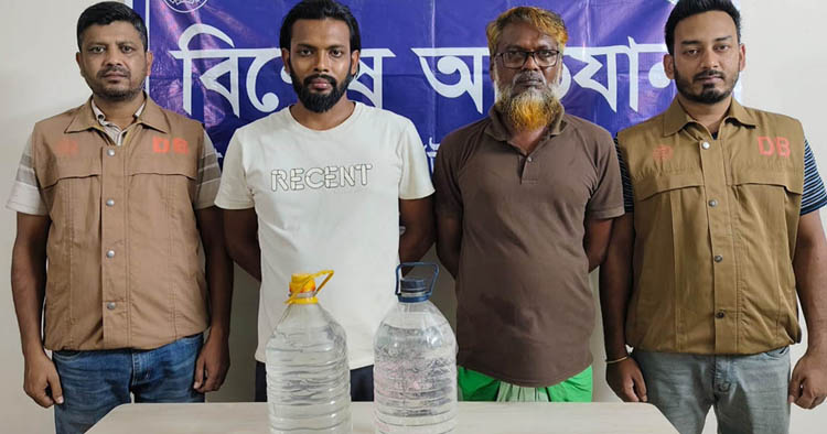 সাভারে চোলাই মদসহ গ্রেফতার ২