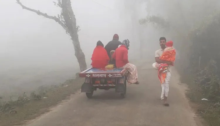বৃষ্টিতে আরও তাপমাত্রা কমার আশঙ্কা